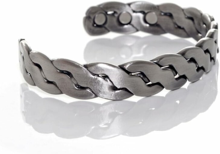 Elegant armband i vävd design