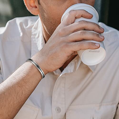 Elegant design av Rainso magnetiskt terapi armband