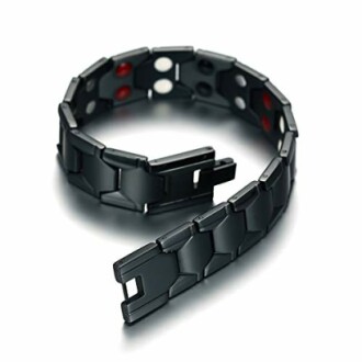 Svart magnetiskt terapiarmband.